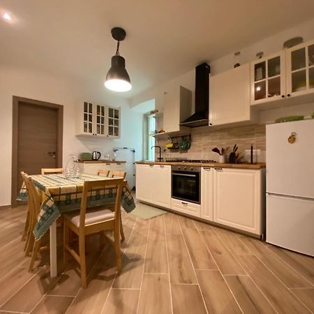 Casa Vacanze Nuanua Triëst Buitenkant foto