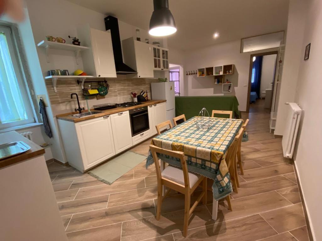 Casa Vacanze Nuanua Triëst Buitenkant foto